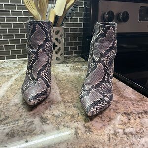 Marc Fisher Snakeskin boots (size 8) Jarli Bootie (Women)
